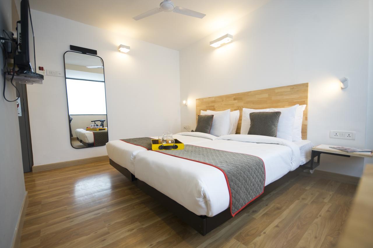 Hotel Oyo Townhouse 16 International Airport Mumbai Exterior foto