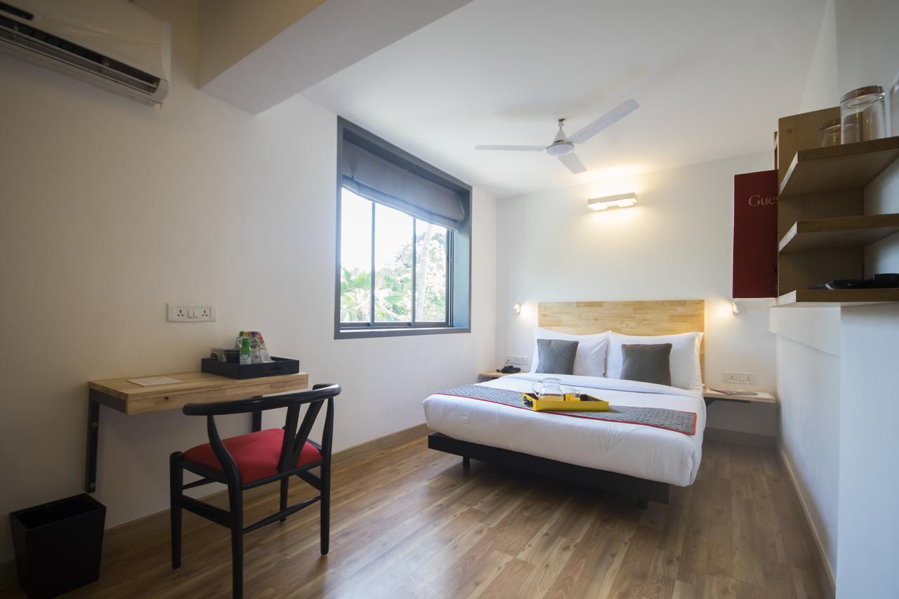 Hotel Oyo Townhouse 16 International Airport Mumbai Exterior foto